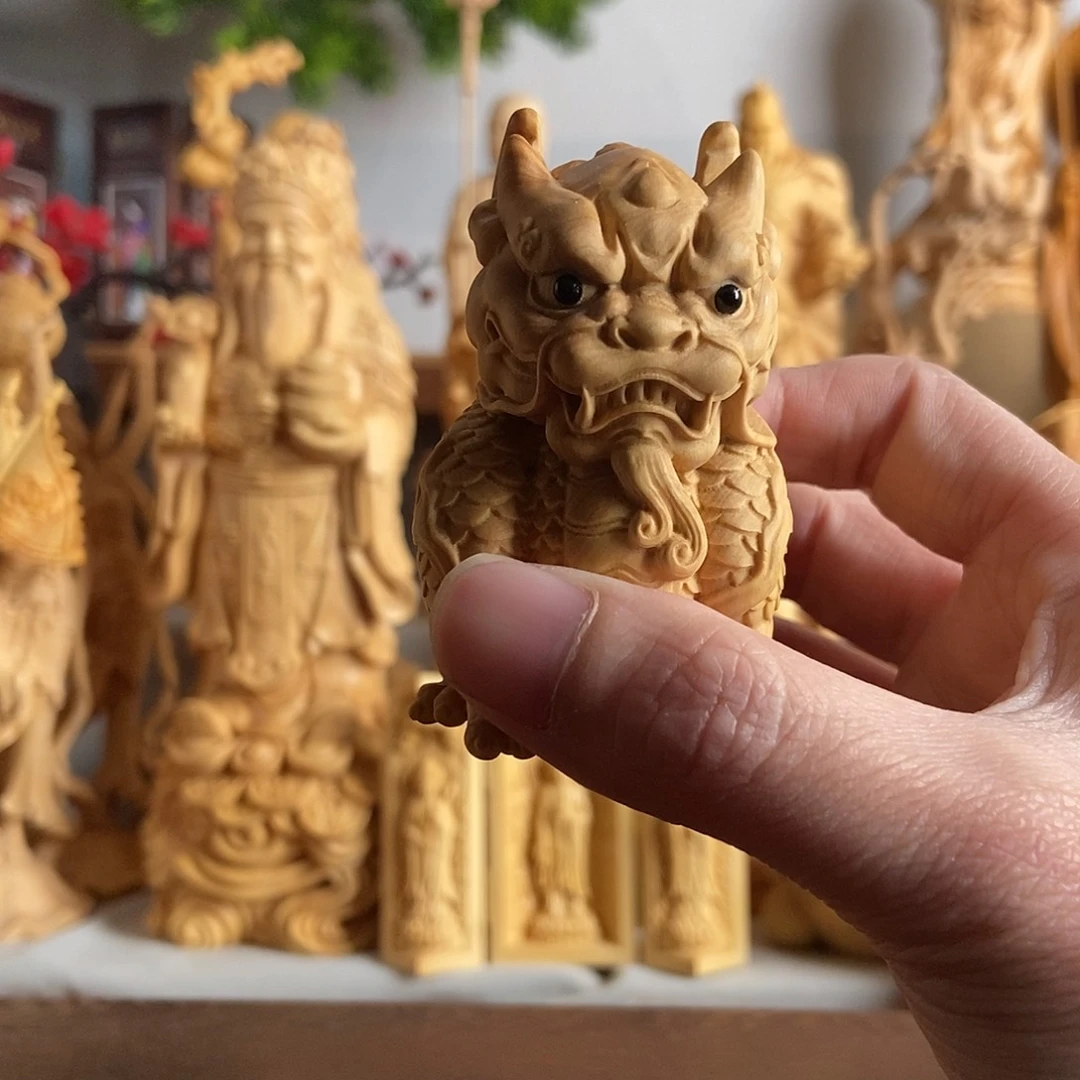 木小叶黄杨木雕麒麟