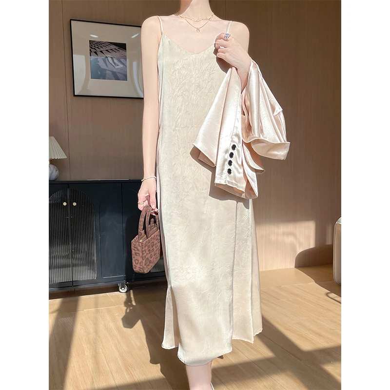 轻奢亮片V领缎面吊带连衣裙夏季气质高级感暗纹无袖显瘦法式长裙