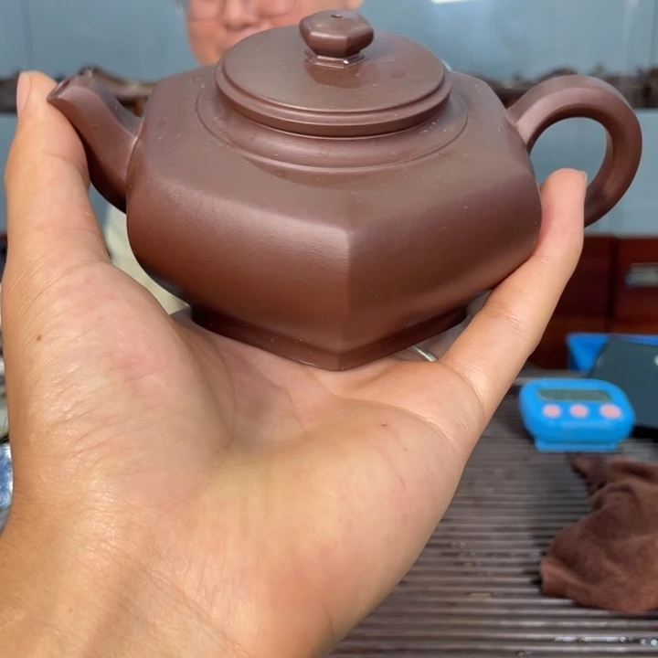 茶壶紫砂大包大摆半身裙绿色高跟鞋的声音