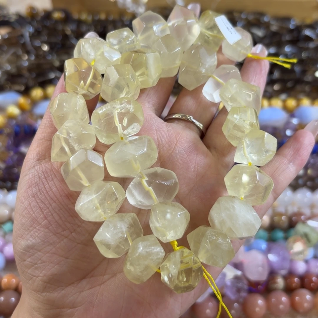 玛瑙/玉髓未镶嵌珠宝半成品柠檬晶随行