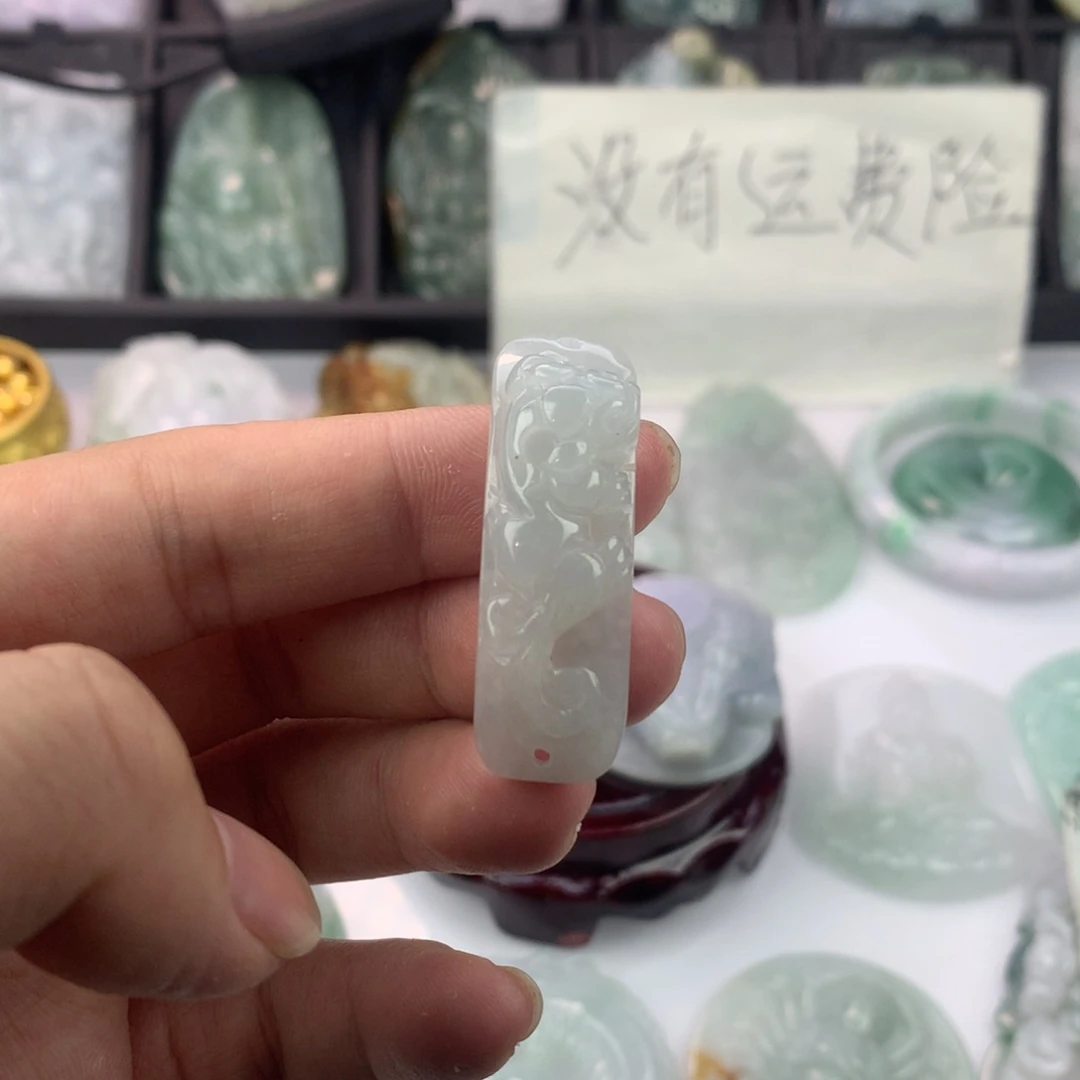 翡翠颈饰未镶嵌一