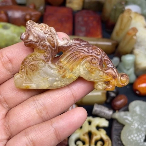 蛇纹石玉未镶嵌颈饰8