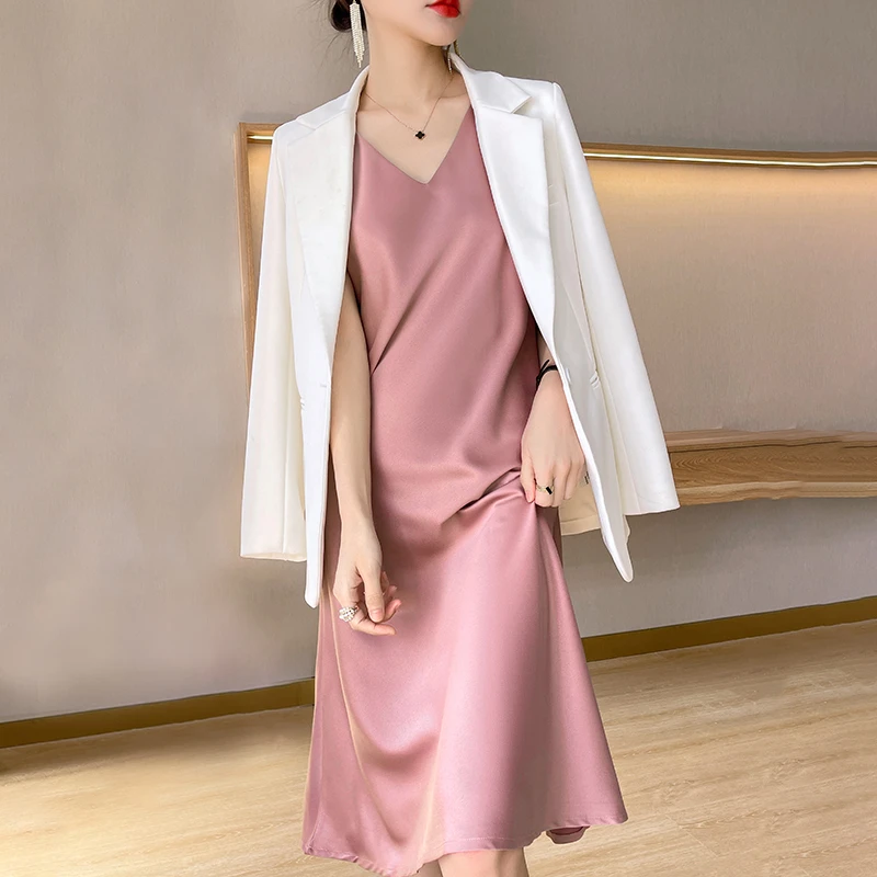 高级缎面性感吊带连衣裙女春夏季配西服外套内搭长裙绸缎背心裙子