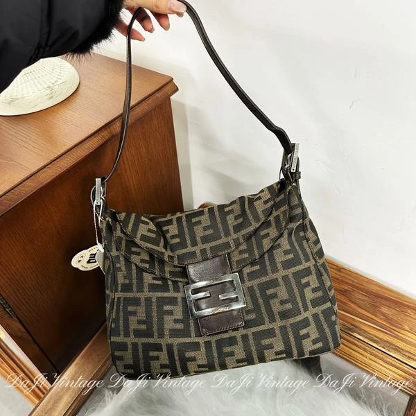 大吉中古/Fendi芬迪银扣双盖胖丁单肩包