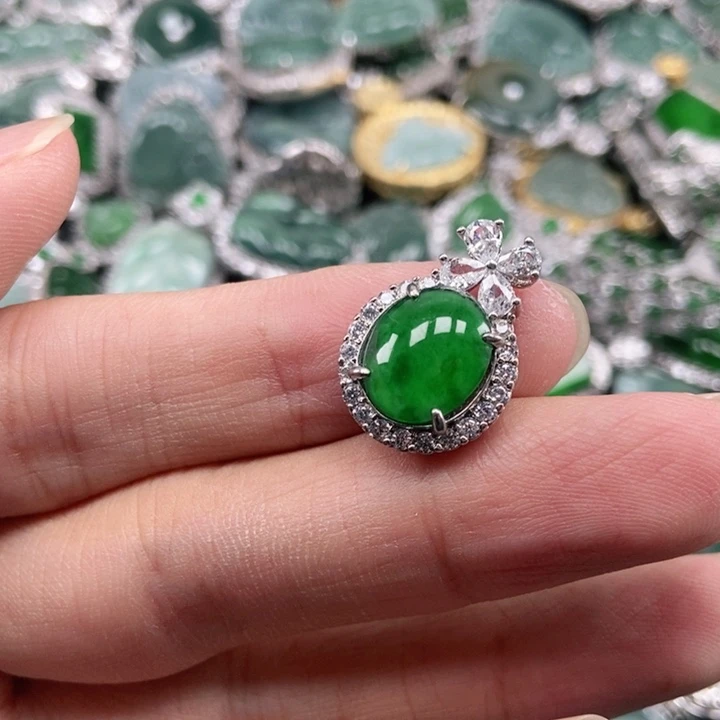 翡翠未镶嵌吊坠(不含链)