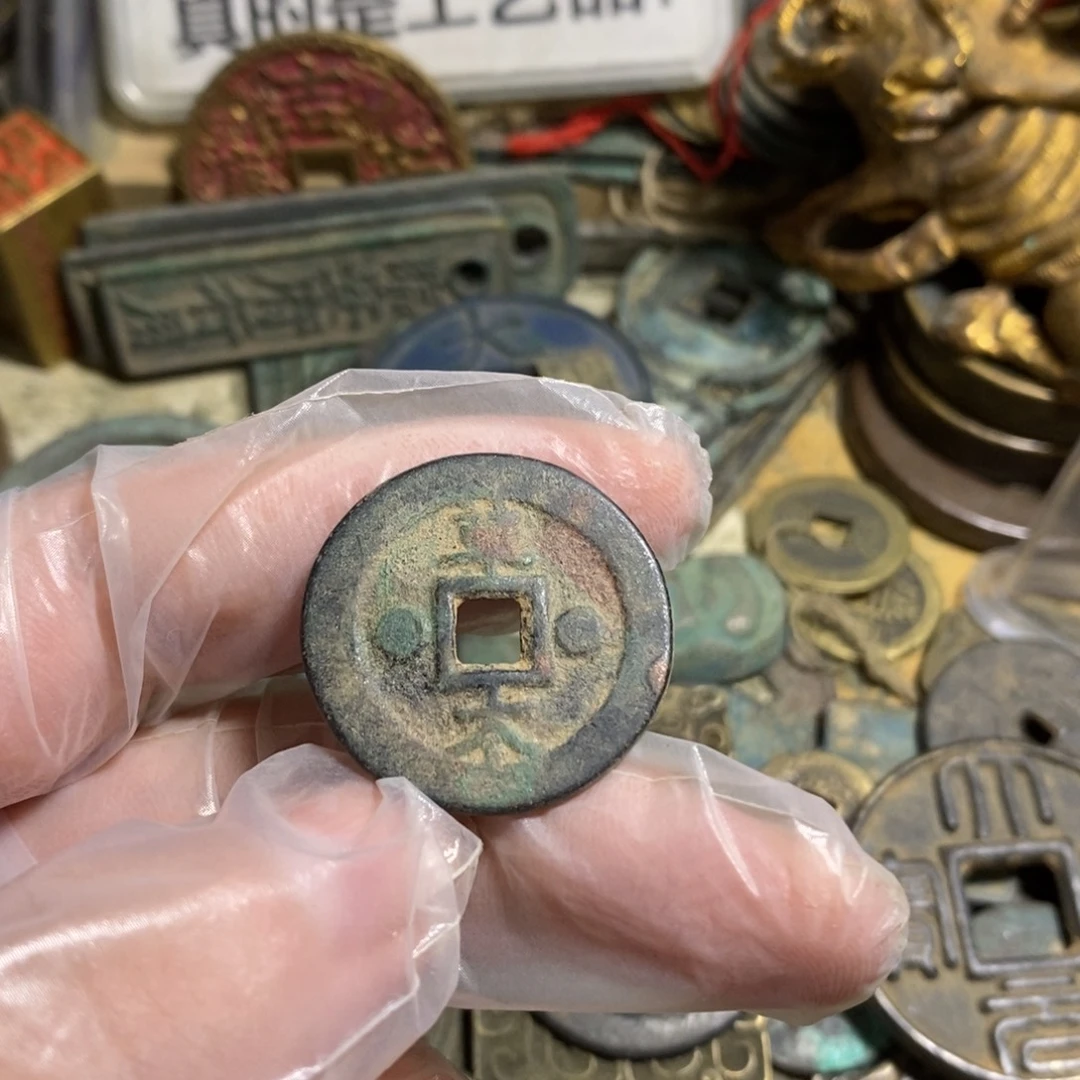 秋***天铜现代工艺品学习币
