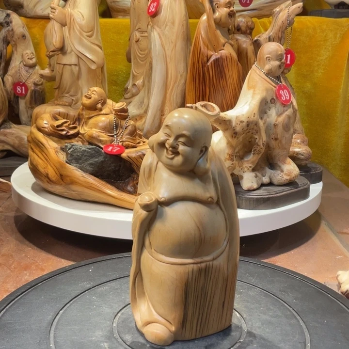 香榧木岁**然崖柏  弥勒