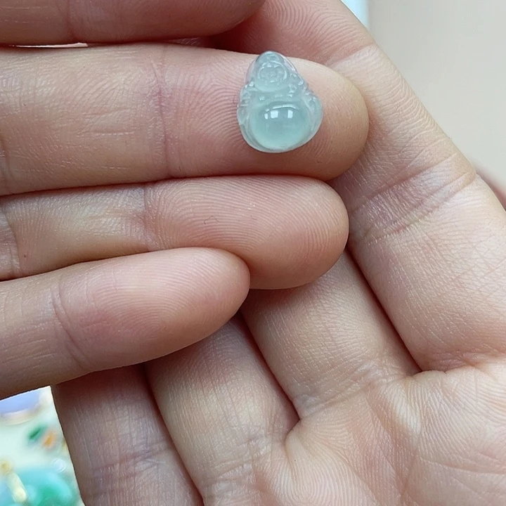 翡翠未镶嵌颈饰11