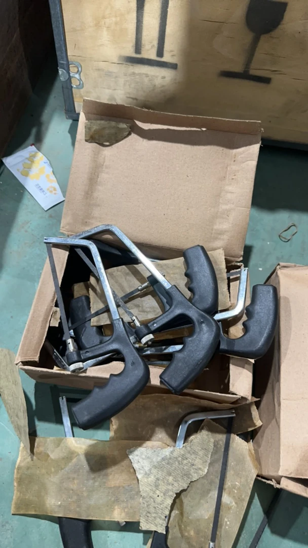 150MM黑色手锯2把 发货