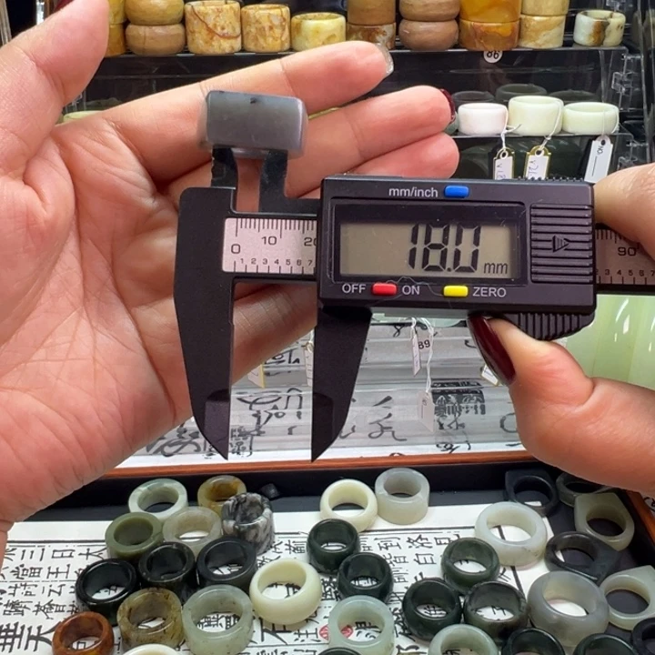 蛇纹石玉合金戒指