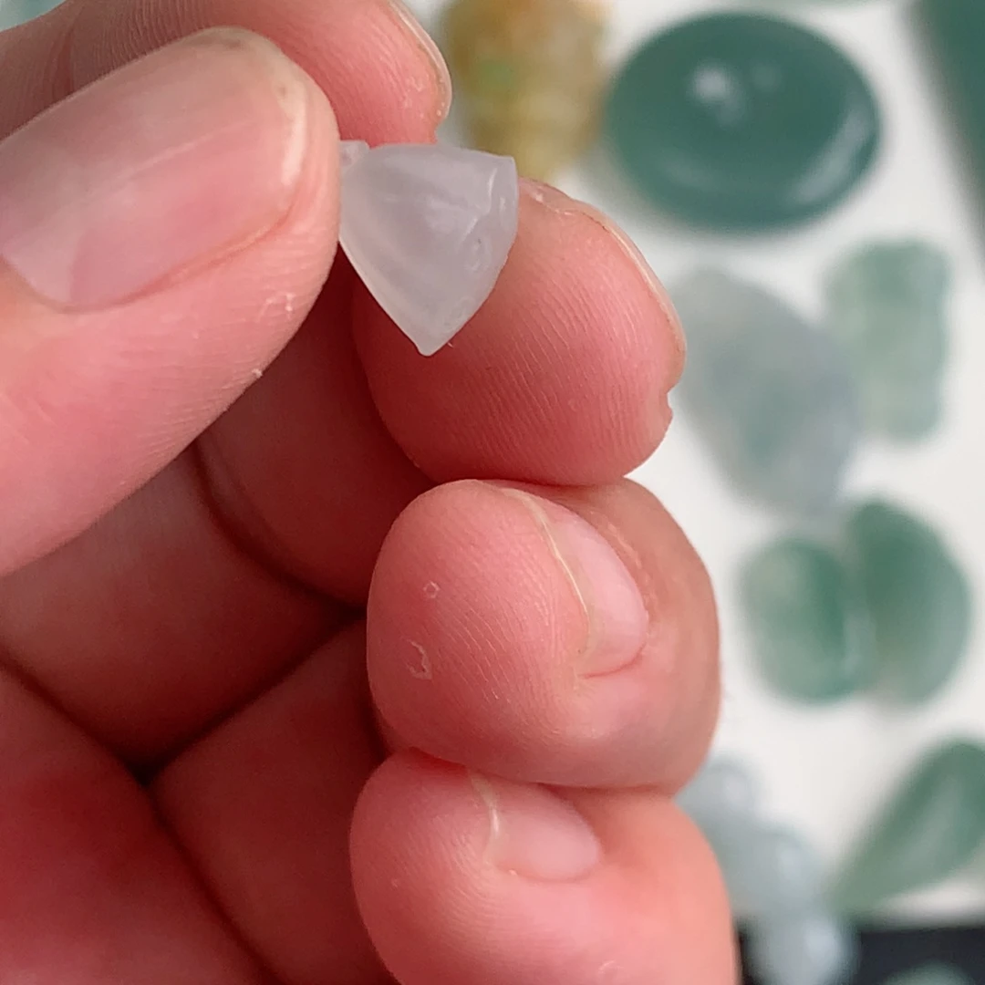 定制翡翠未镶嵌挂件