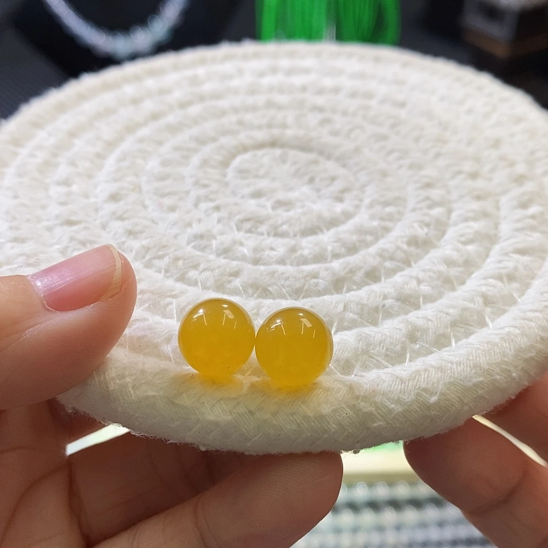 未镶嵌挂件翡翠一对