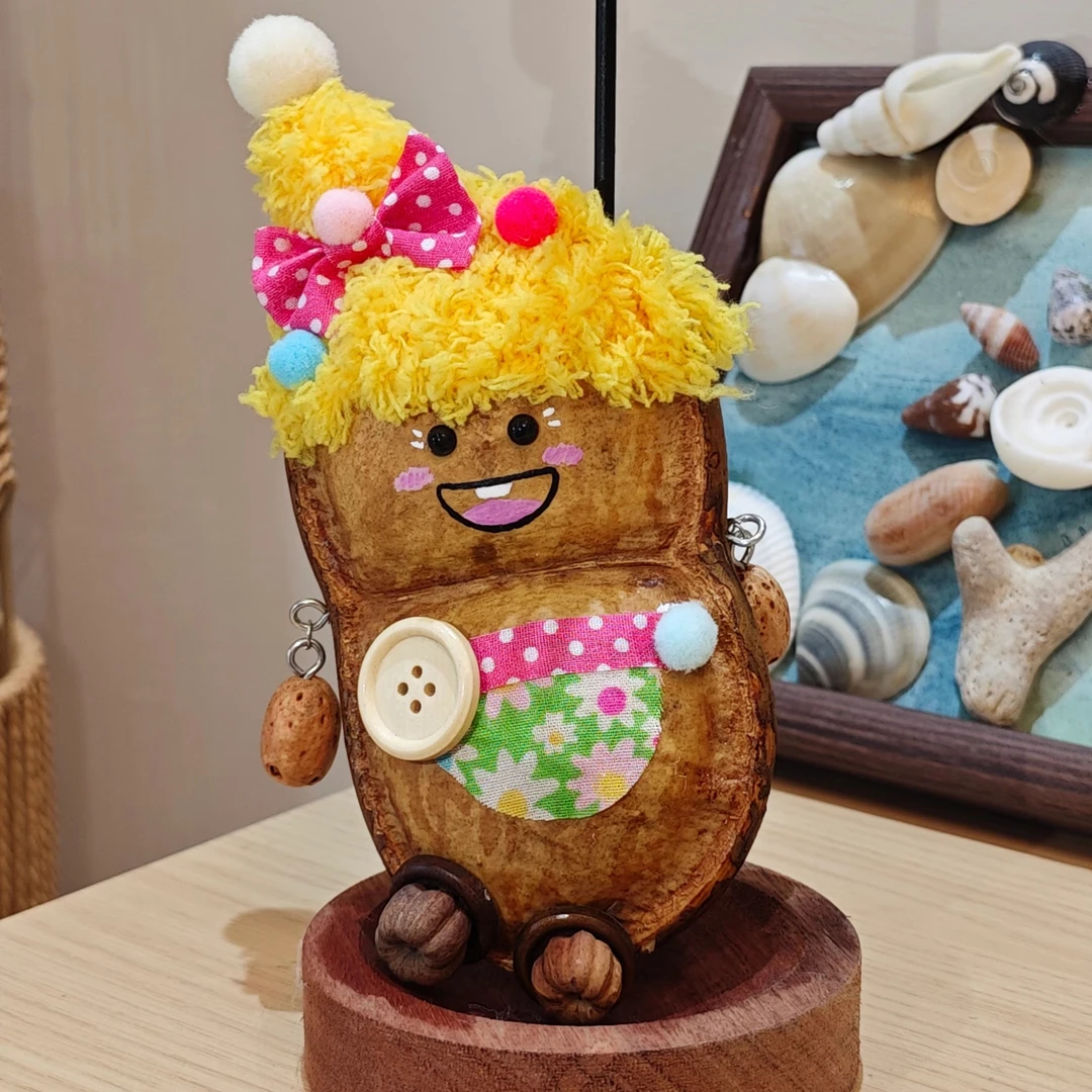 豆荚娃娃-小黄毛女孩