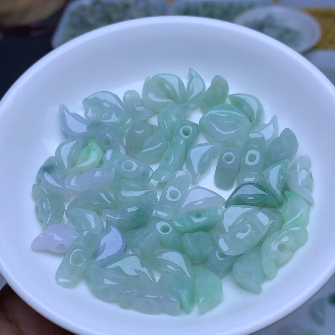 翡翠散珠手工冰绿小元宝10个