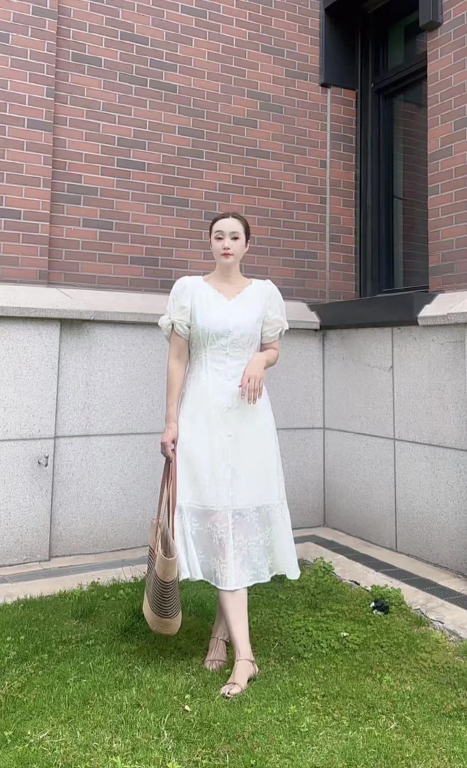 拼接蕾丝刺绣法式连衣裙收腰长裙