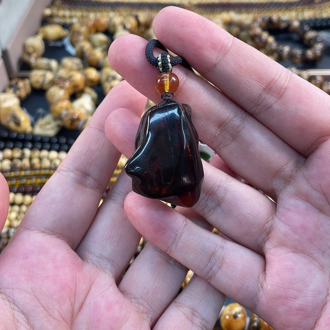 琥珀未镶嵌裸石血珀项链
