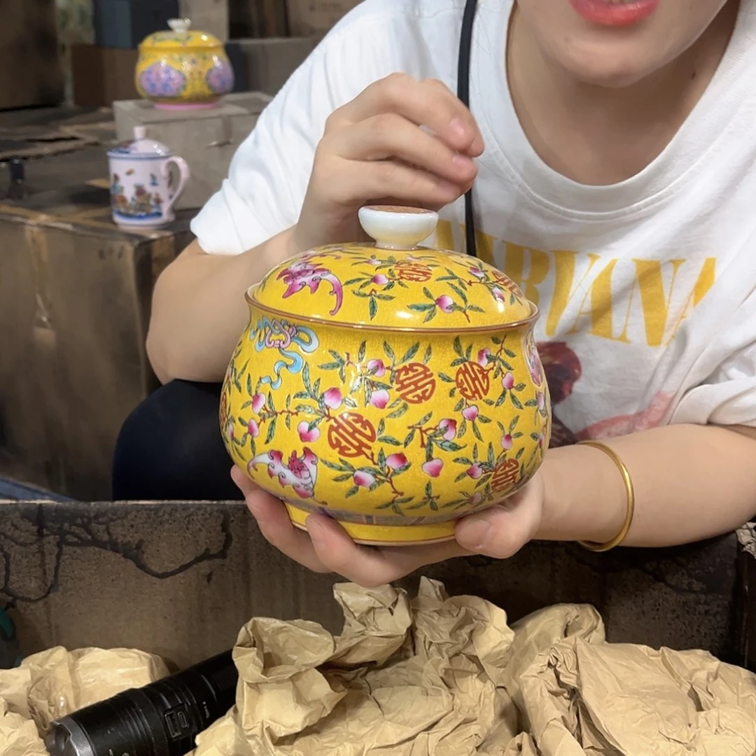 摆件/////景德镇陶瓷器。茶叶罐。
