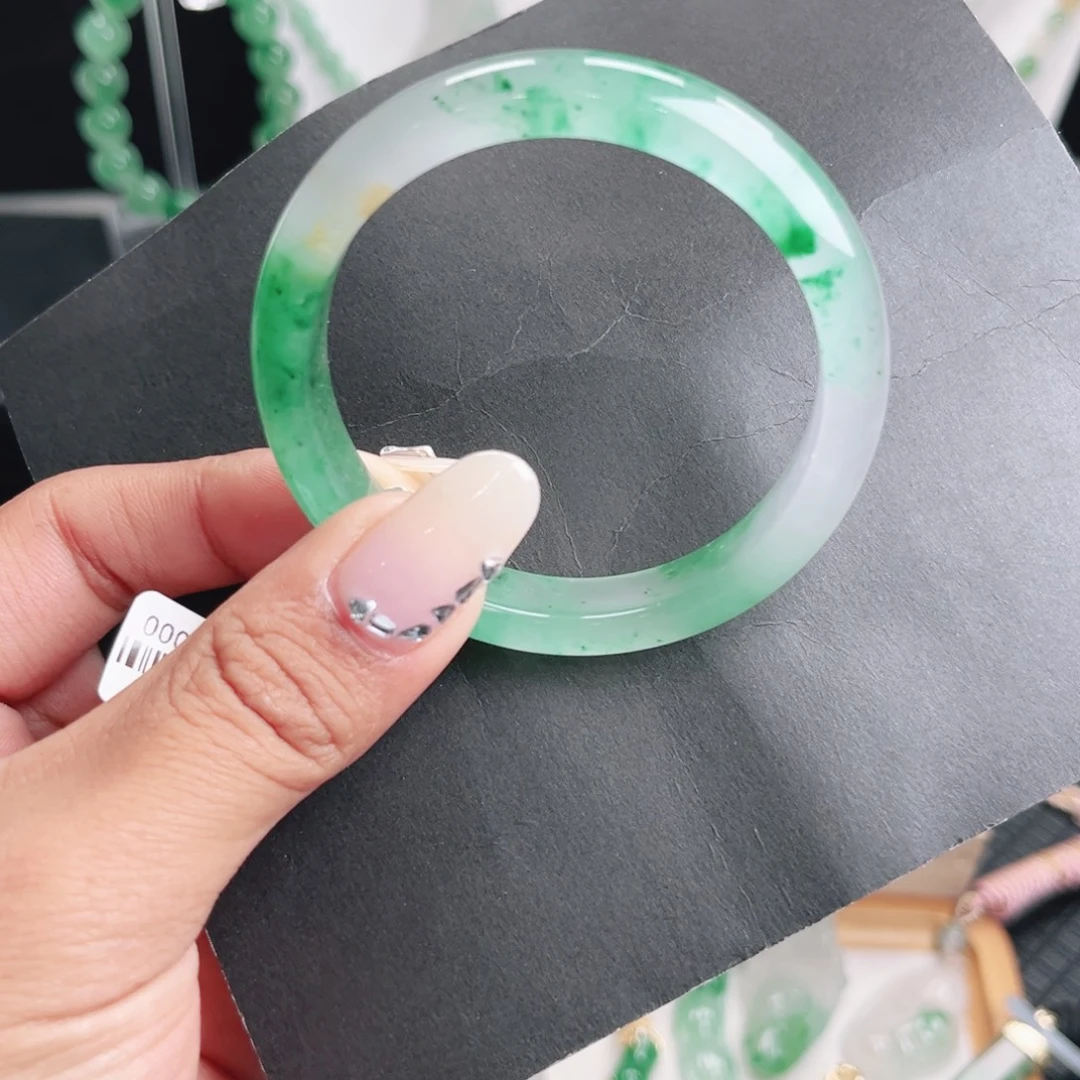 石英质玉未镶嵌手镯