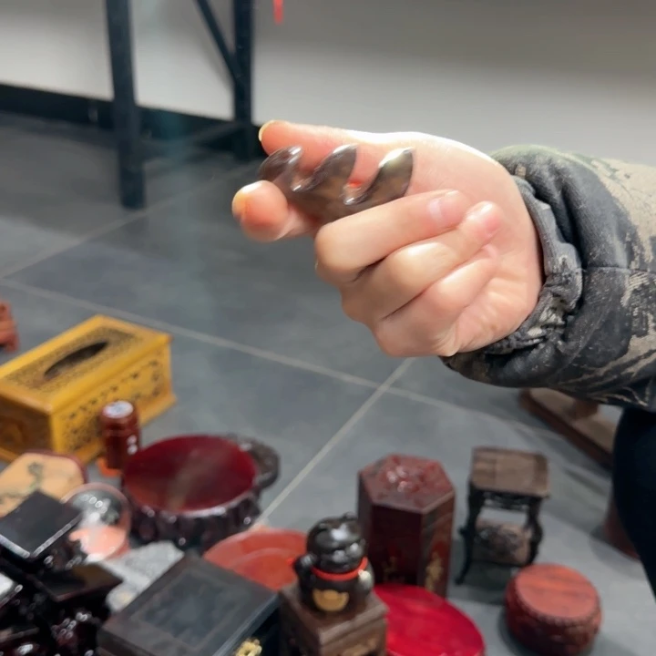 橄榄核摆件红木工艺品底座等