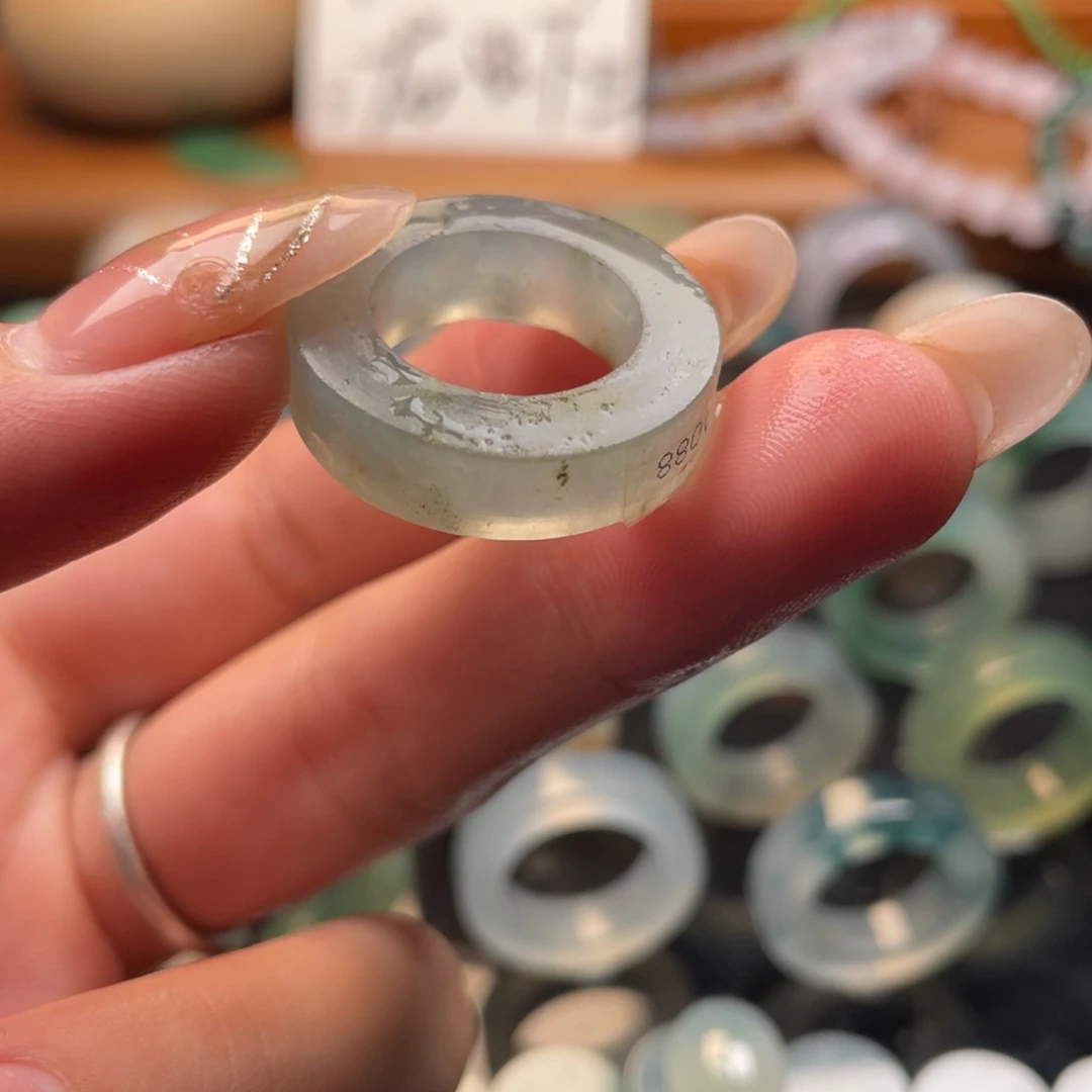 未镶嵌定制翡翠蓝冰