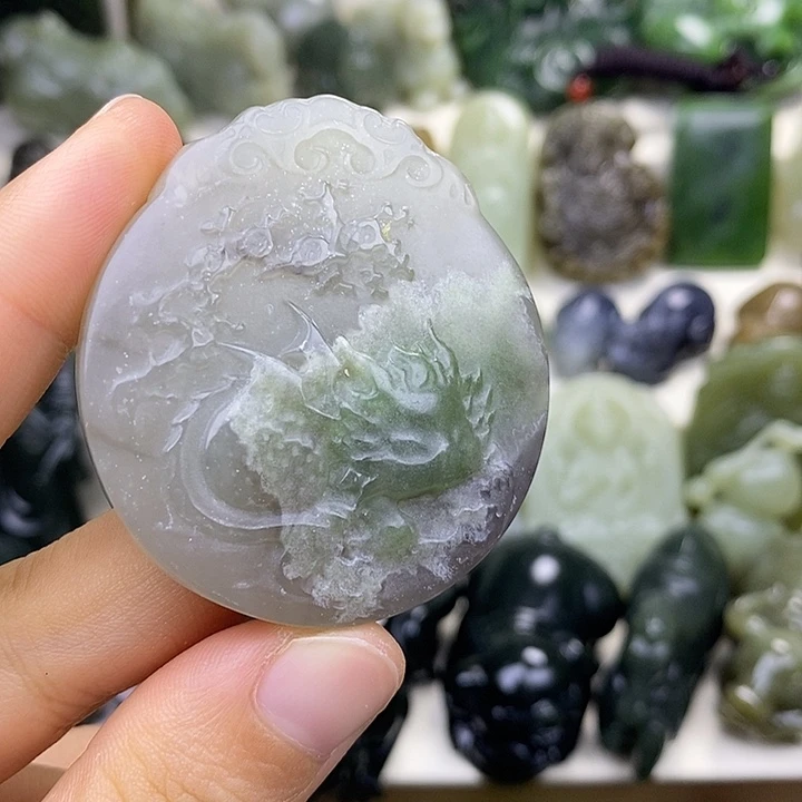 颈饰未镶嵌和田玉