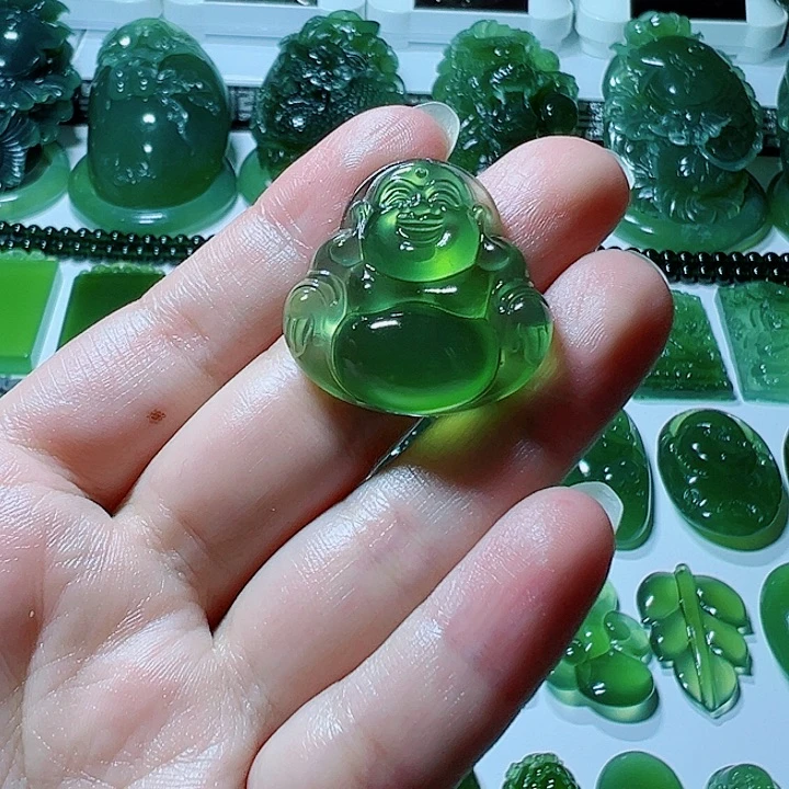 老***福蛇纹石玉未镶嵌颈饰