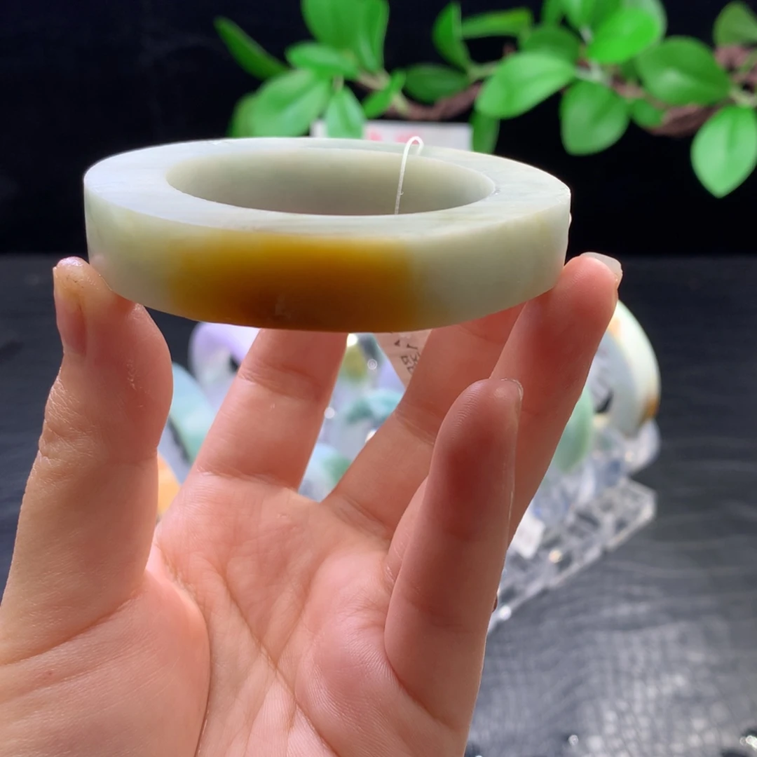 定制翡翠未镶嵌手镯