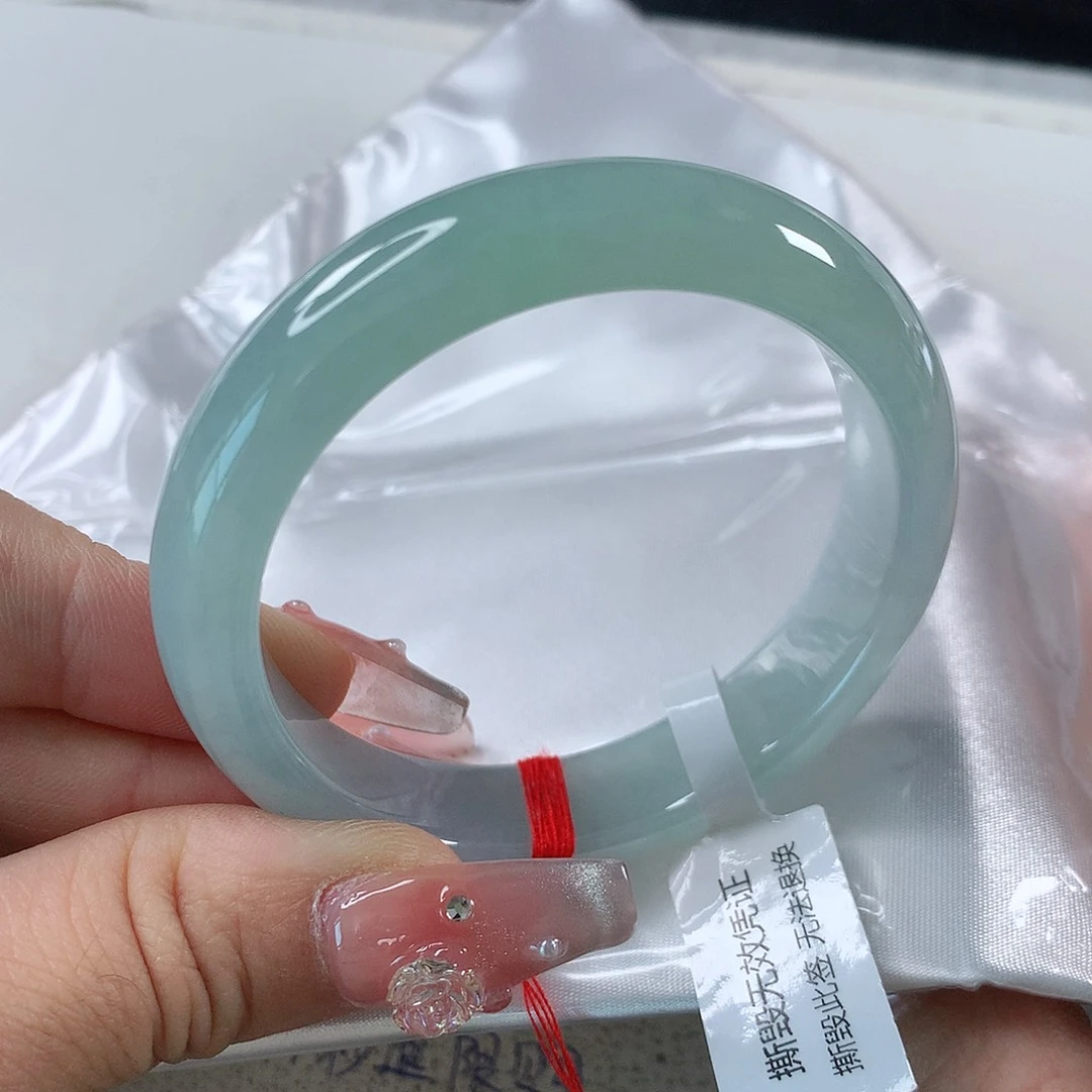 翡翠手镯未镶嵌①③⑥
