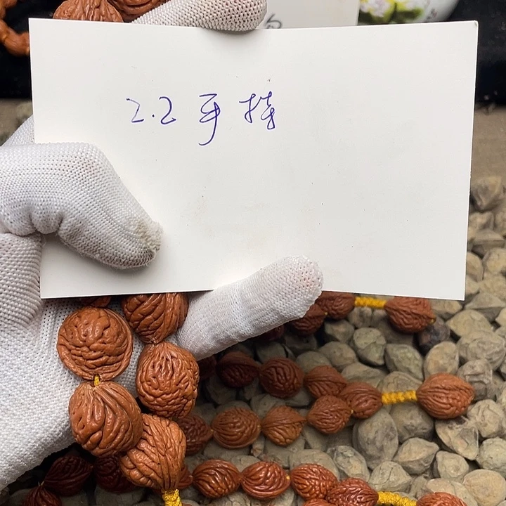 小***伙桃核吊坠龙纹桃核的搭配