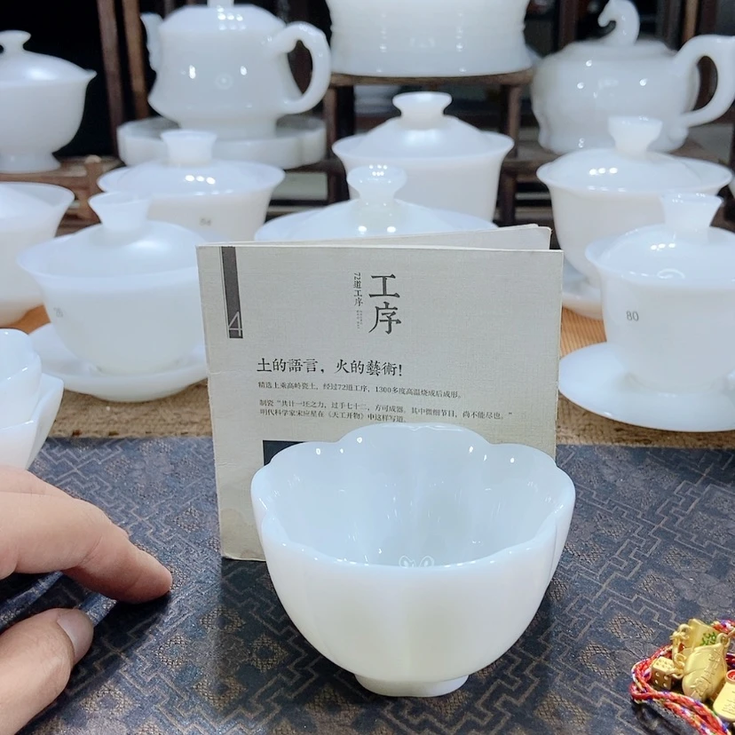 【闪购商品】我想和她好好聊聊心里难受就睡呀晚安亲爱勒