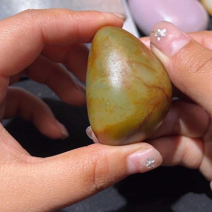 和田玉未镶嵌珠宝奇石