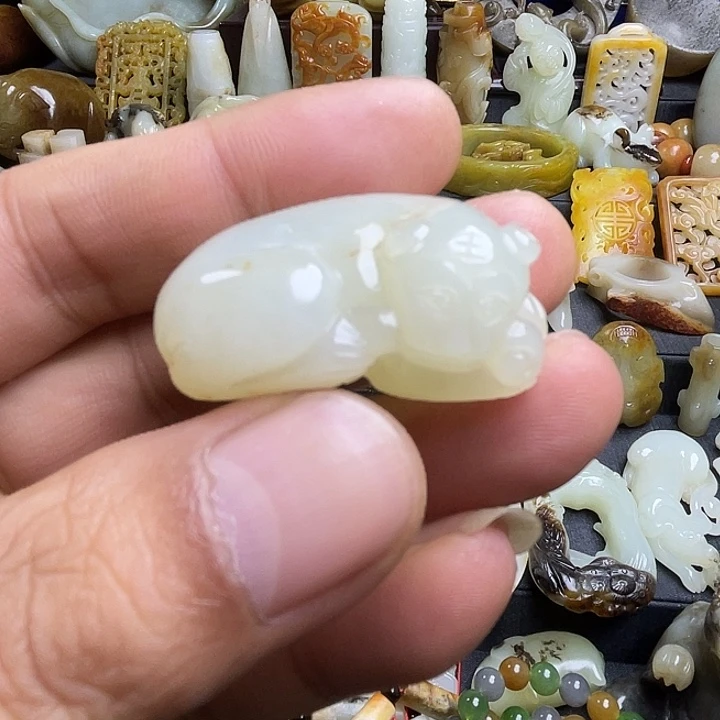 颈饰未镶嵌和田玉