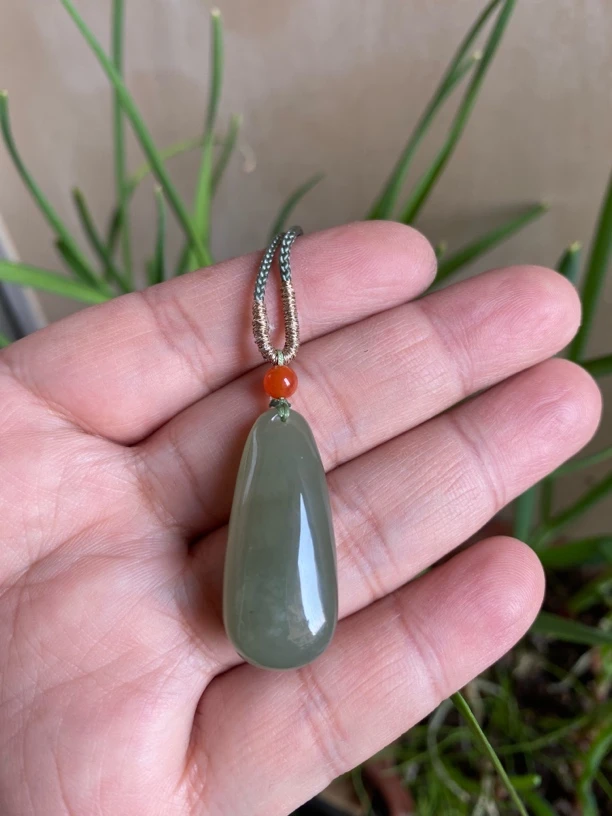 和田玉水滴无事牌女款手工女士时尚精美