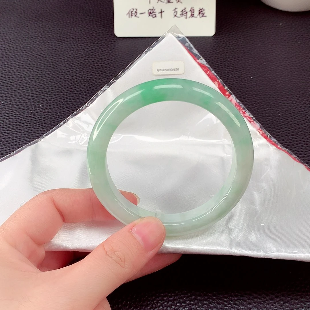 未镶嵌手镯翡翠翡翠