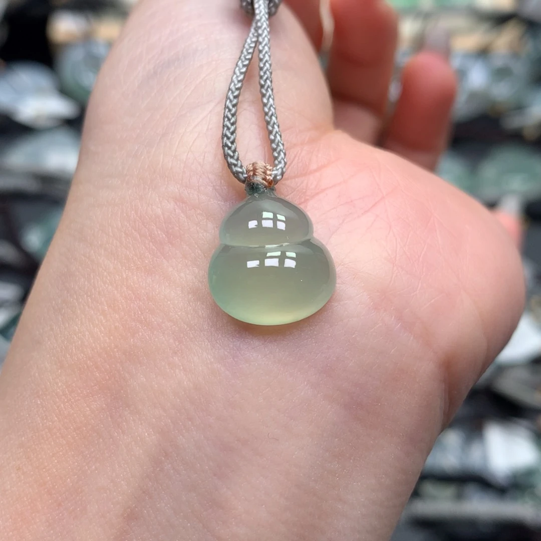 翡翠颈饰未镶嵌hu l