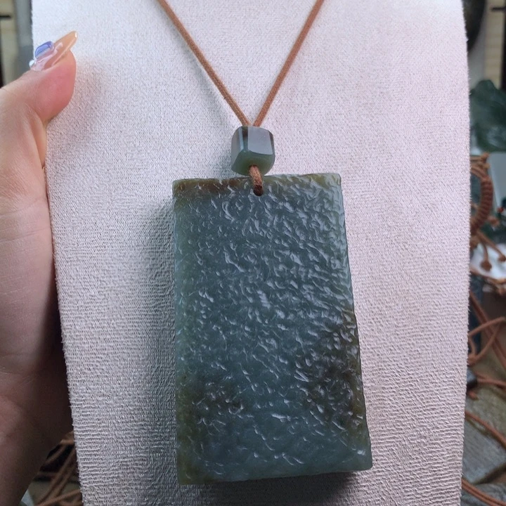 和田玉（糖玉）未镶嵌颈饰