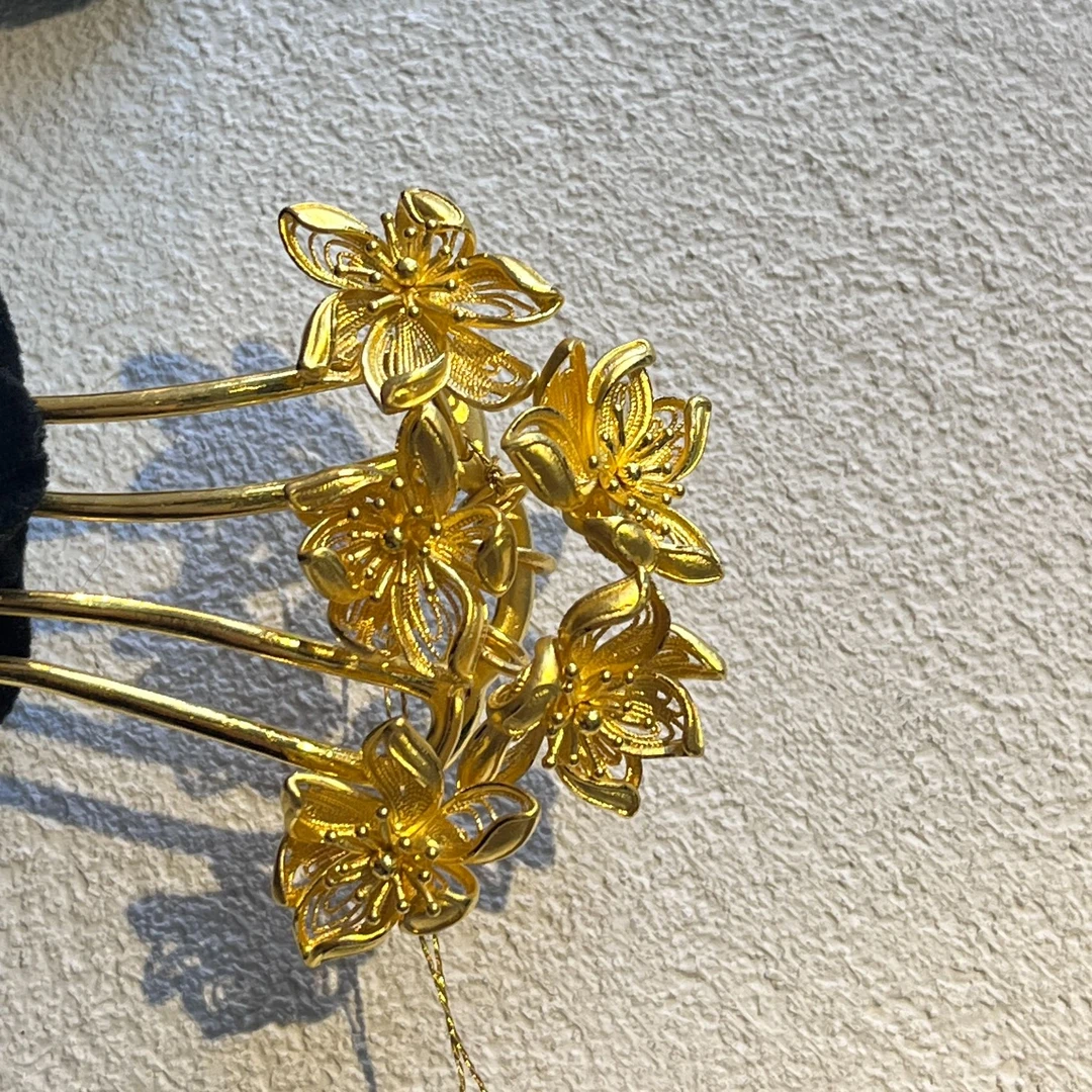 鳳喆錾刻镂空花丝工艺设计师款花花边钗足金