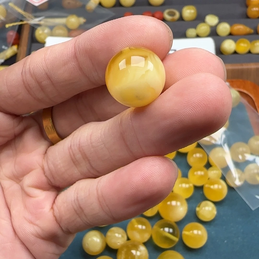 蜜蜡裸石未镶嵌?****?天然b88