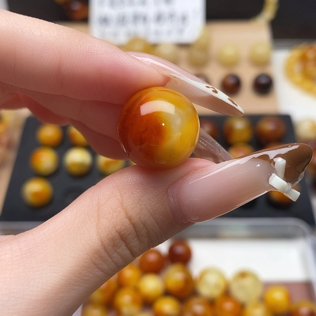 小***g虫珀未镶嵌裸石蜜蜡