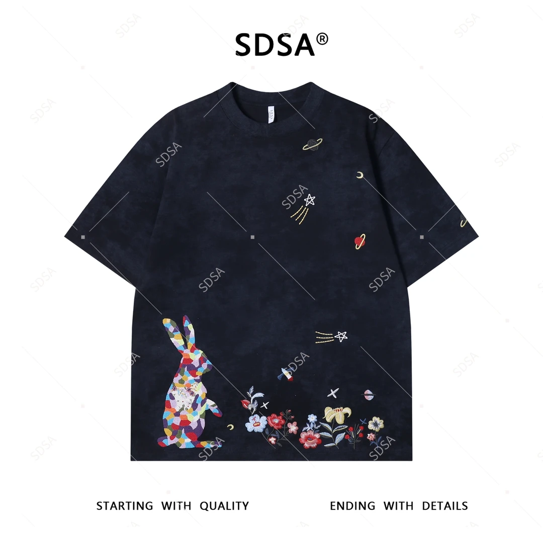夏季高级感新款男士刺绣兔子花朵设计百搭短袖T恤圆领宽松上衣