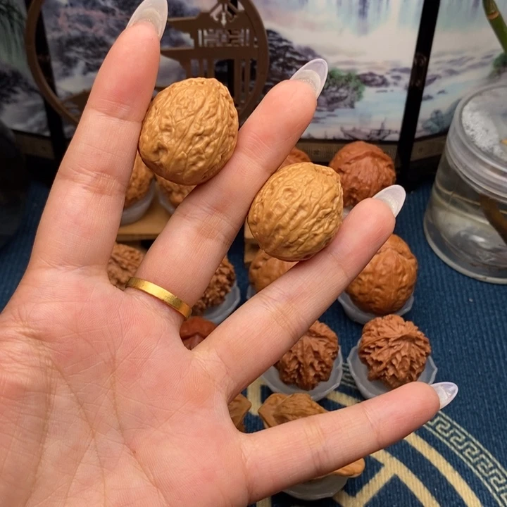 文玩核桃把件板栗