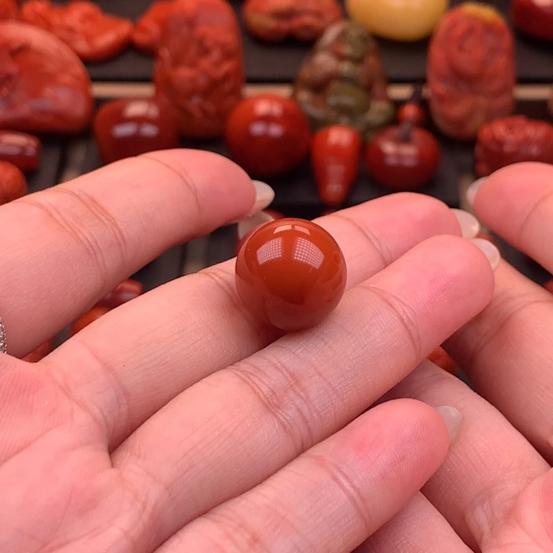 南红玛瑙未镶嵌原矿高品圆珠15mm
