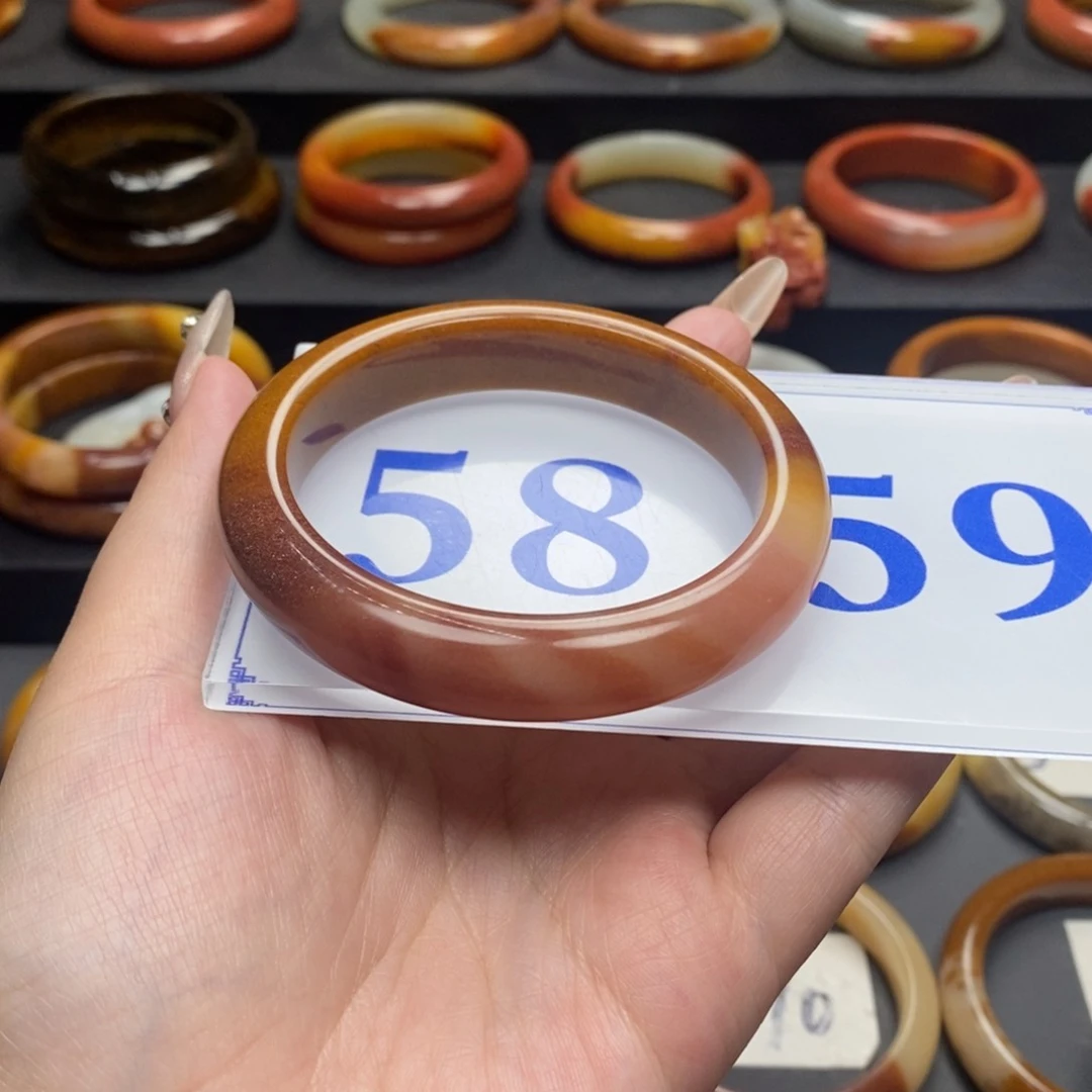 石英质玉（黄龙玉）手镯未镶嵌