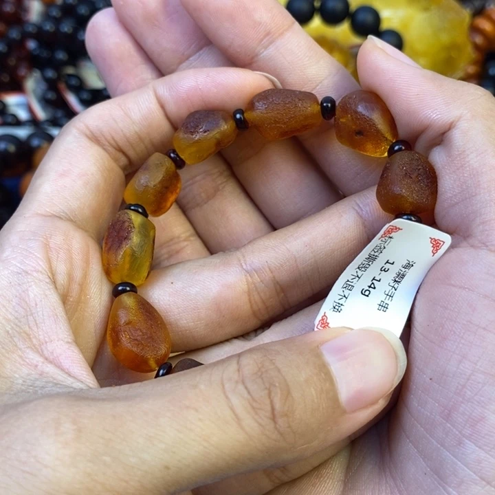 琥珀未镶嵌珠宝奇石