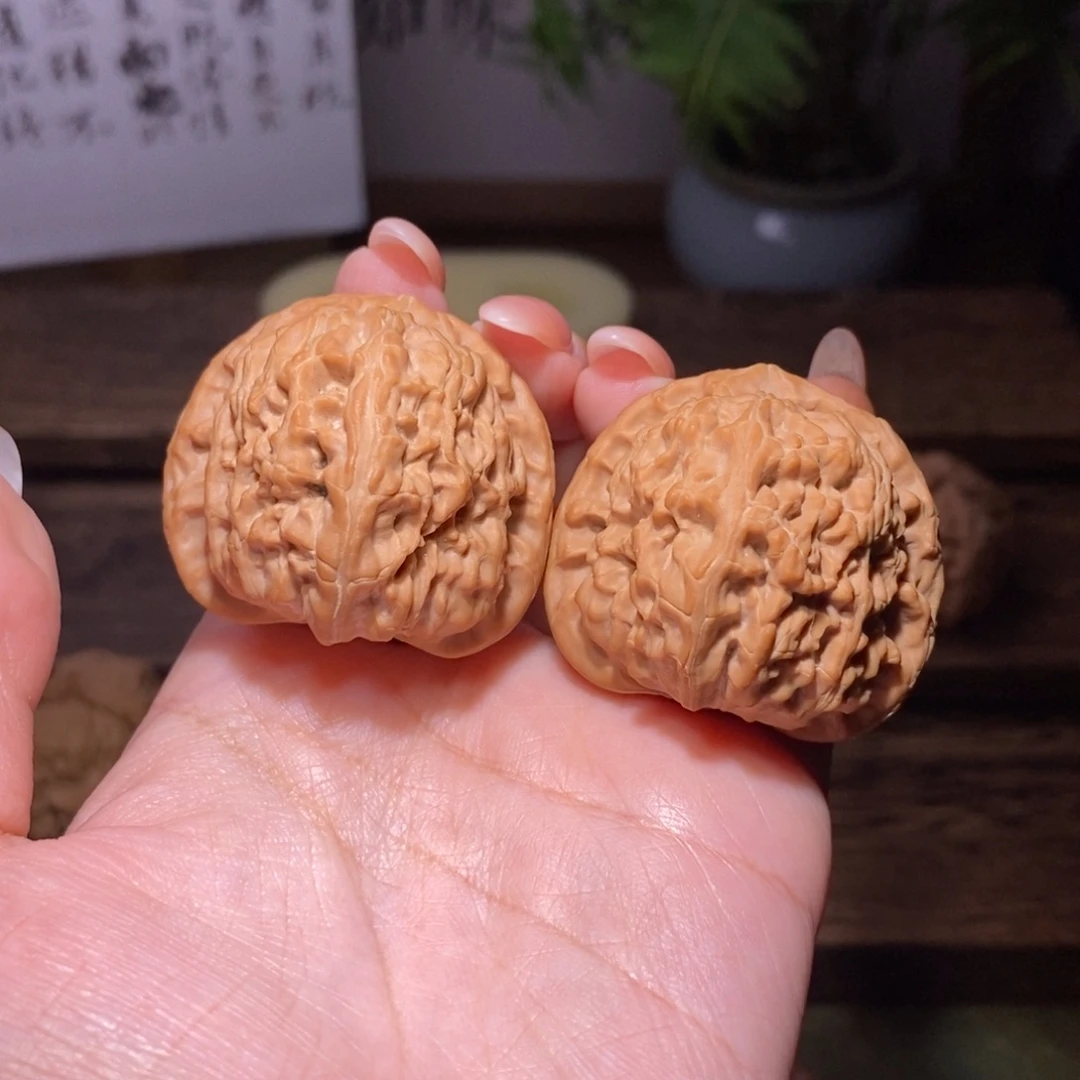 旁***白文玩核桃吊坠全品39三角白狮子头