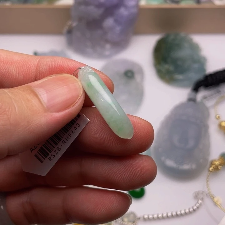 翡翠未镶嵌颈饰缅甸翡翠