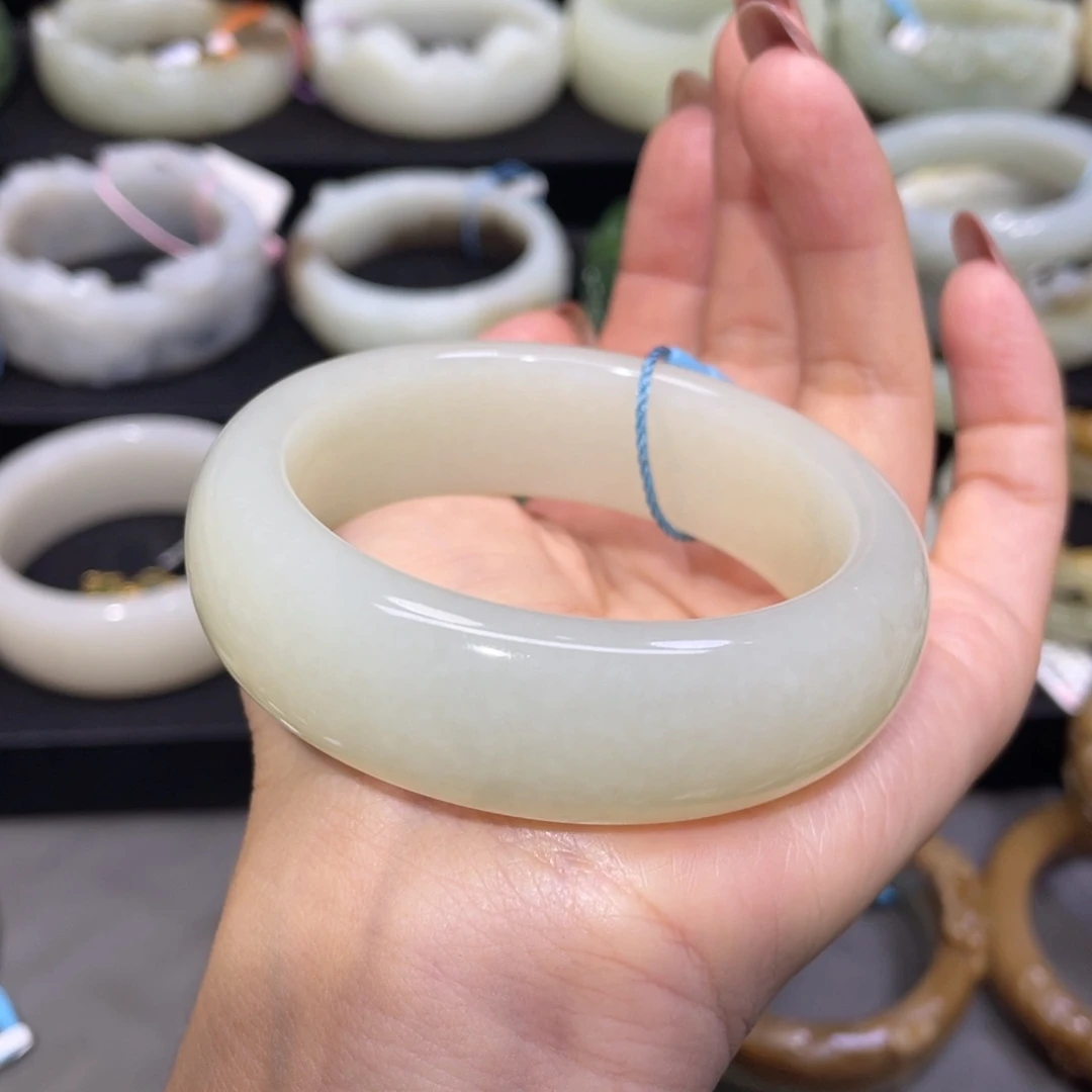 未镶嵌手镯和田玉71