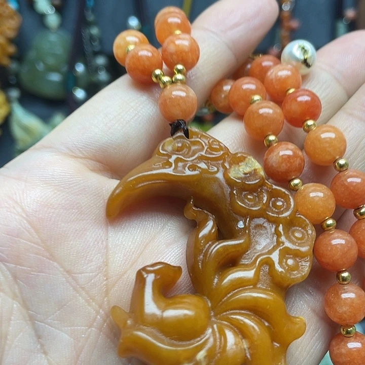 未镶嵌蛇纹石玉颈饰