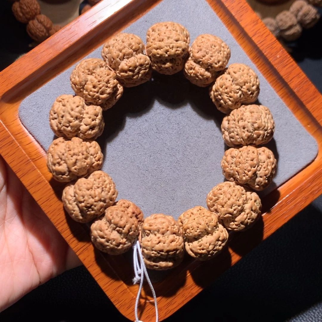 金刚菩提手串26巨肉雪花扇面