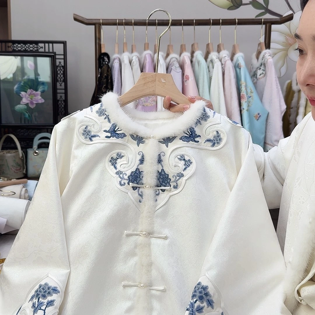 14上新苏绣棉服胸围106